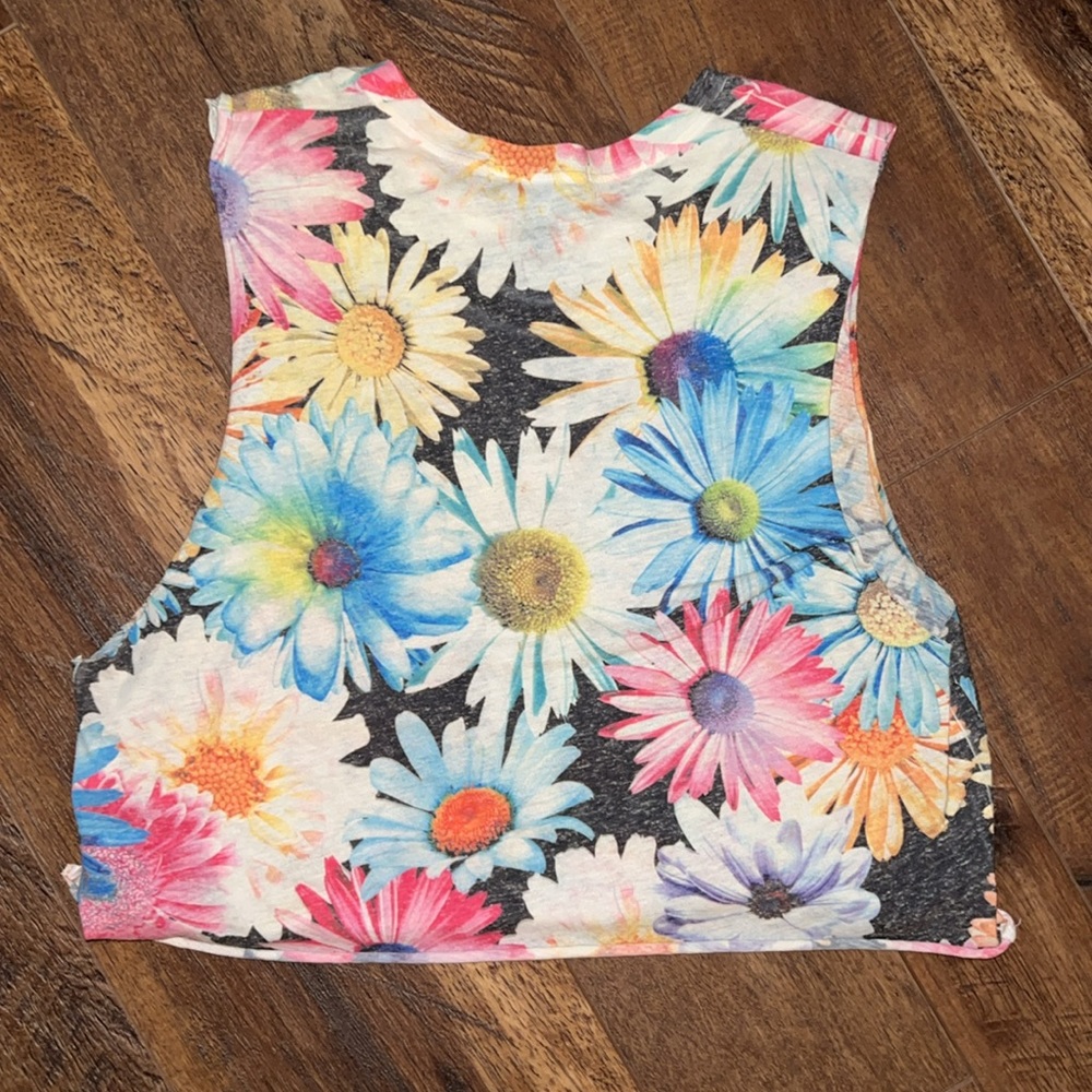 Forever 21 Flower Crop Top - Picture 3 of 3